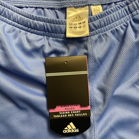 Adidas t shirt and capri pants size  XL - Picture 12 of 14
